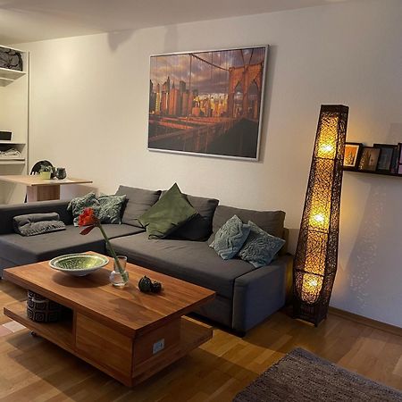 Modernes Appartement Im Gruenen - Stilvoll Und Komfortabel Koln Bagian luar foto