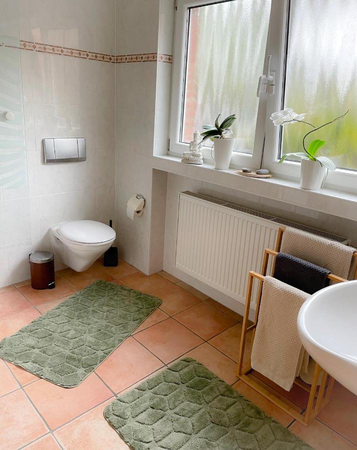 Modernes Appartement Im Gruenen - Stilvoll Und Komfortabel Koln Bagian luar foto