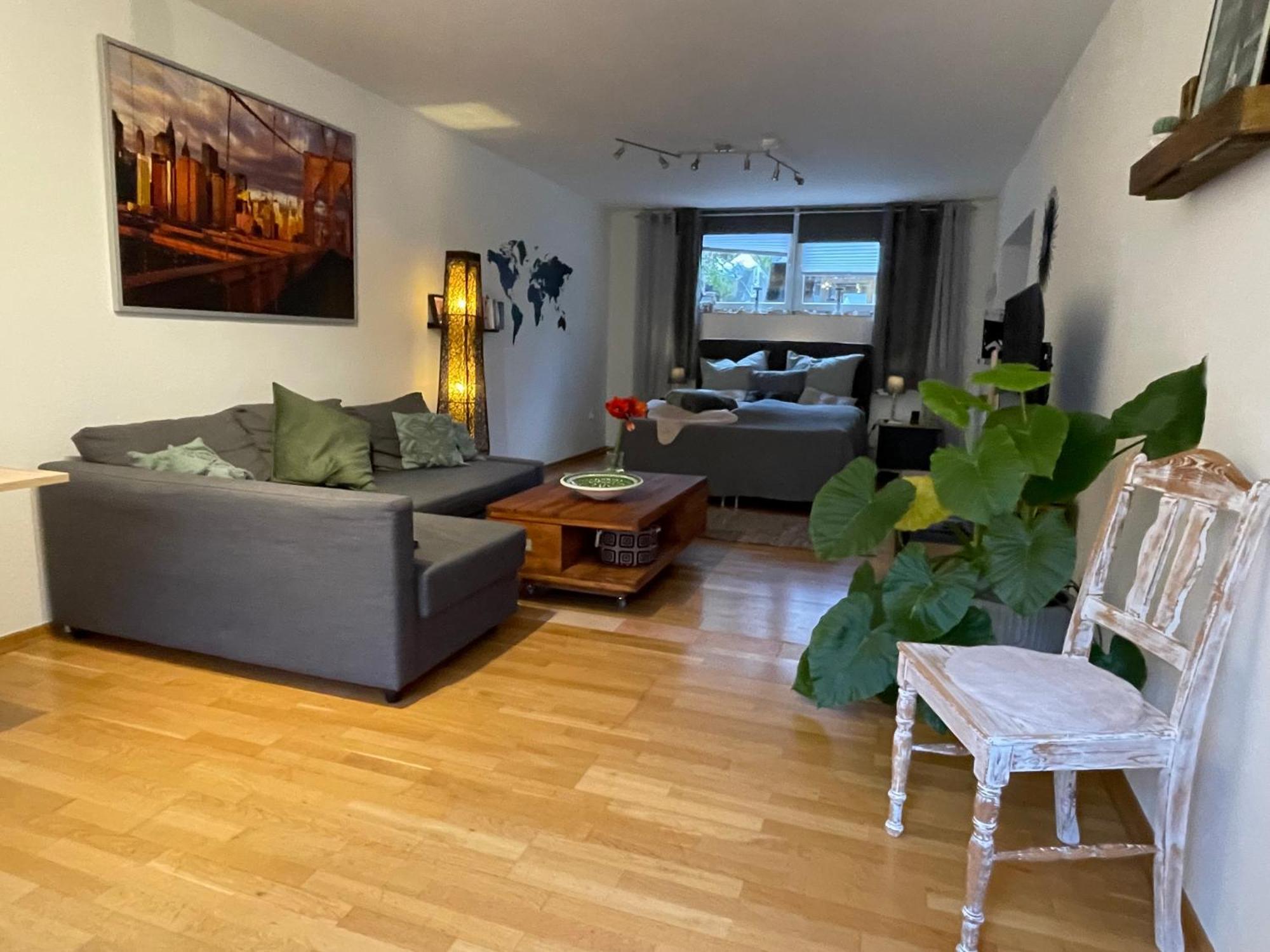 Modernes Appartement Im Gruenen - Stilvoll Und Komfortabel Koln Bagian luar foto